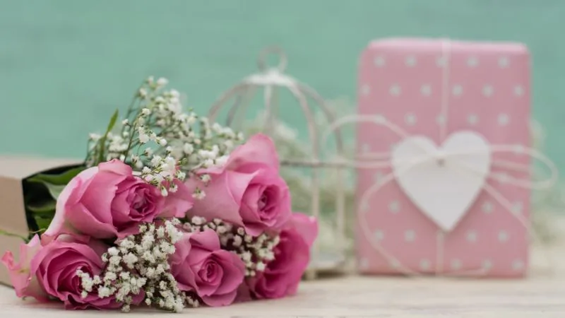 55 frases de feliz aniversário com flores