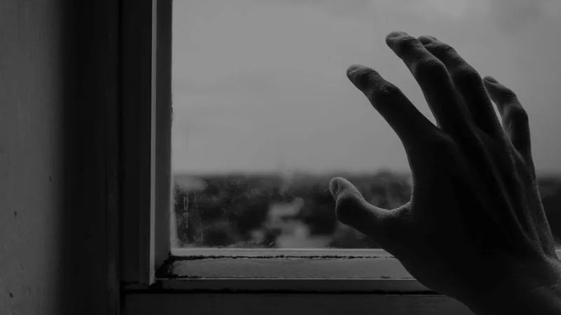 65 frases de decepção com imagens tristes