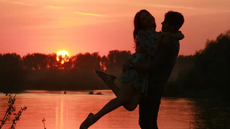 Bom dia para namorada: 30 frases românticas para começar o dia